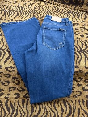 Seven7 Women's slim flare jeans high waisted